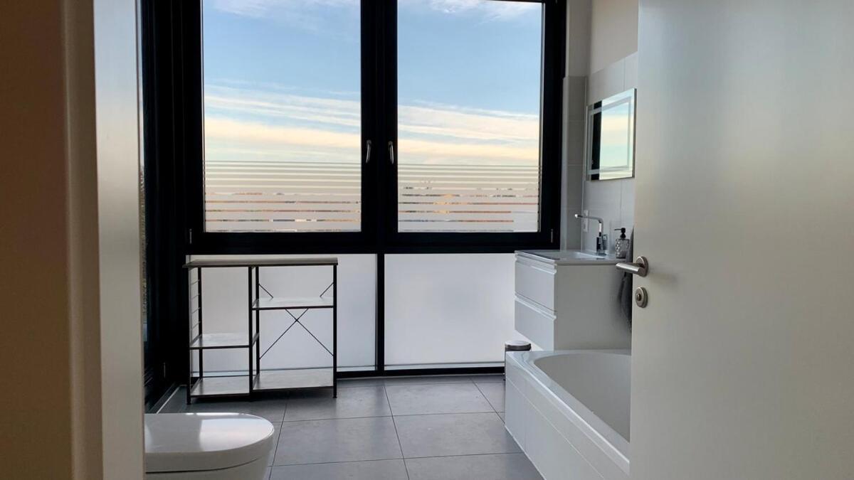 Luxury Penthouse Jacuzzi, Pool Table, Bbq & Desks Berlijn