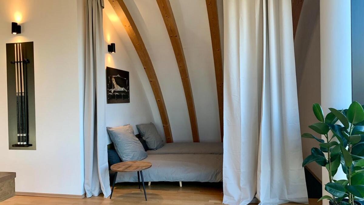 Luxury Penthouse Jacuzzi, Pool Table, Bbq & Desks * Berlijn
