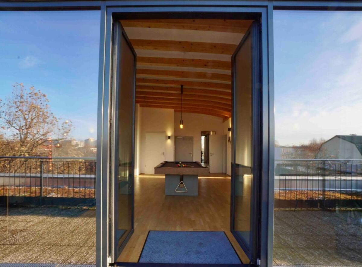 Luxury Penthouse Jacuzzi, Pool Table, Bbq & Desks Hotel Berlijn