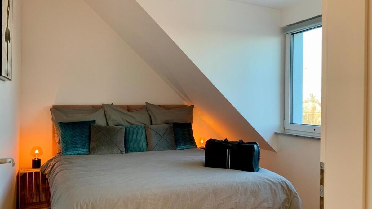 Luxury Penthouse Jacuzzi, Pool Table, Bbq & Desks * Berlijn